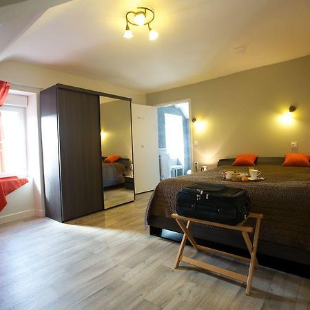 Logis Hotel Le Petit Breuil La Courtine Exterior foto
